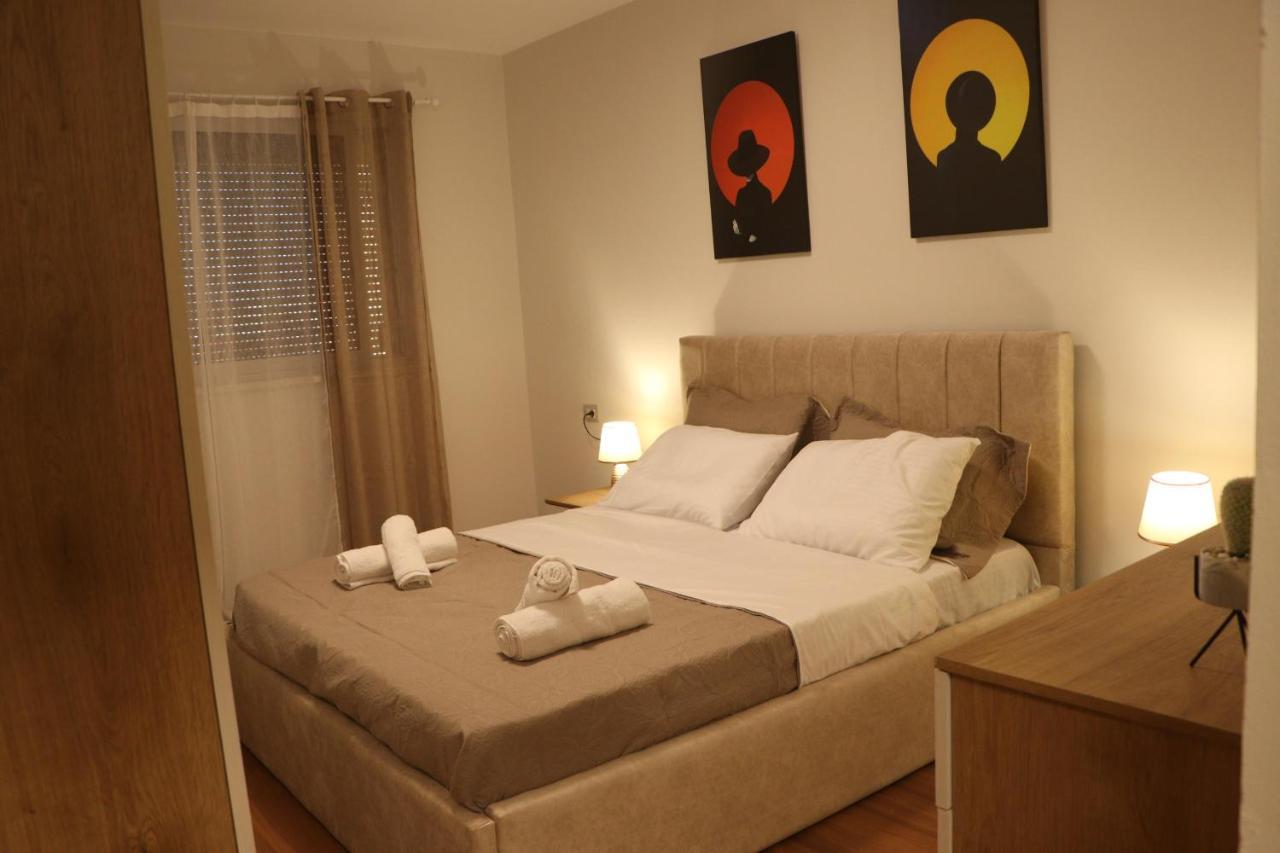 Pine Apartment Tiranë Ngoại thất bức ảnh