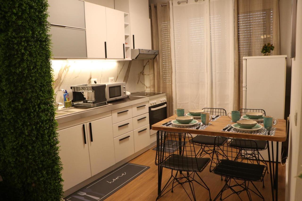 Pine Apartment Tiranë Ngoại thất bức ảnh