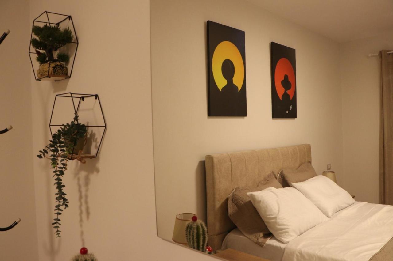 Pine Apartment Tiranë Ngoại thất bức ảnh